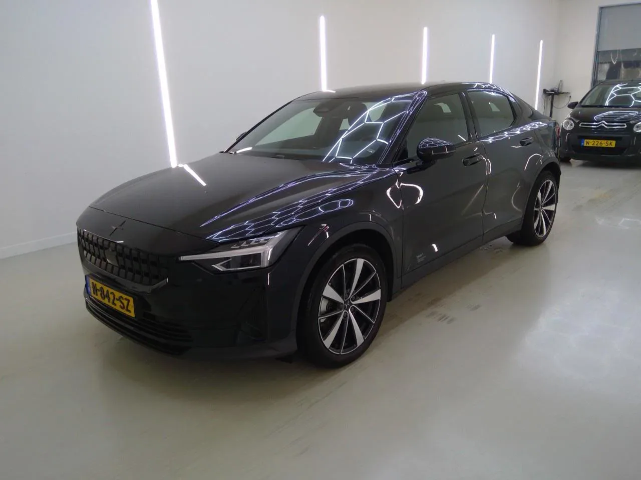 Polestar 2 (2021) — foto 1