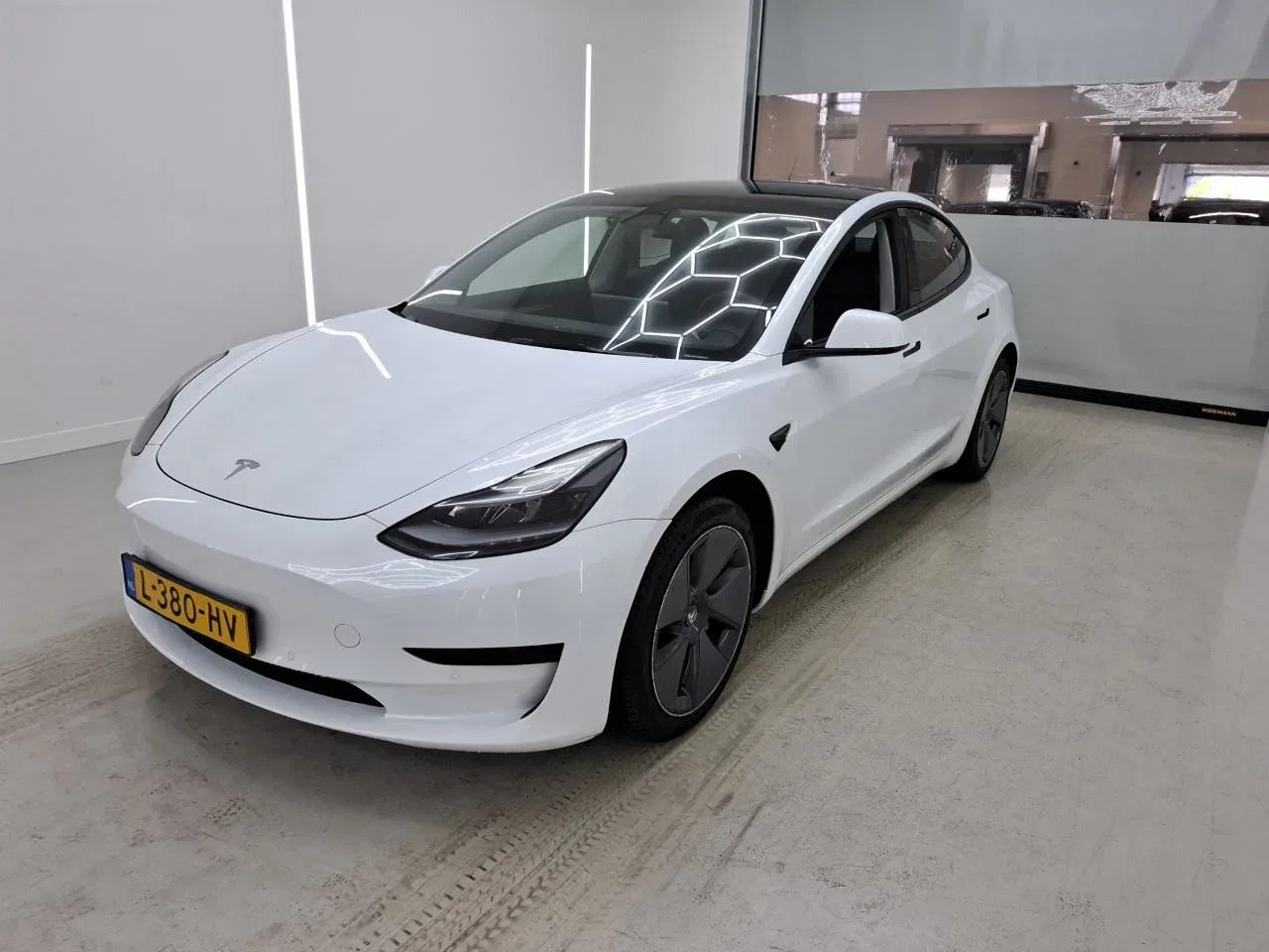 Tesla Model 3 (2021) — foto 1