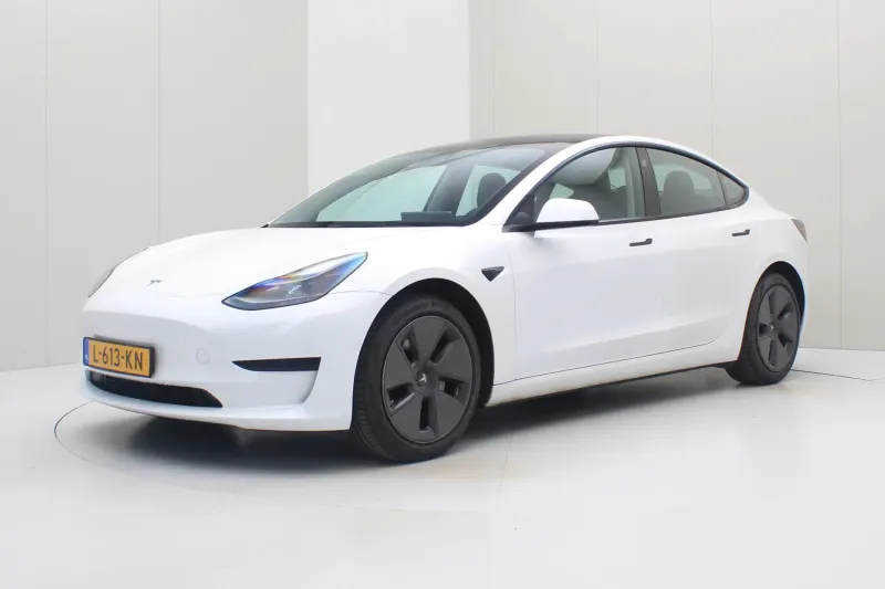 Tesla Model 3 (2021)