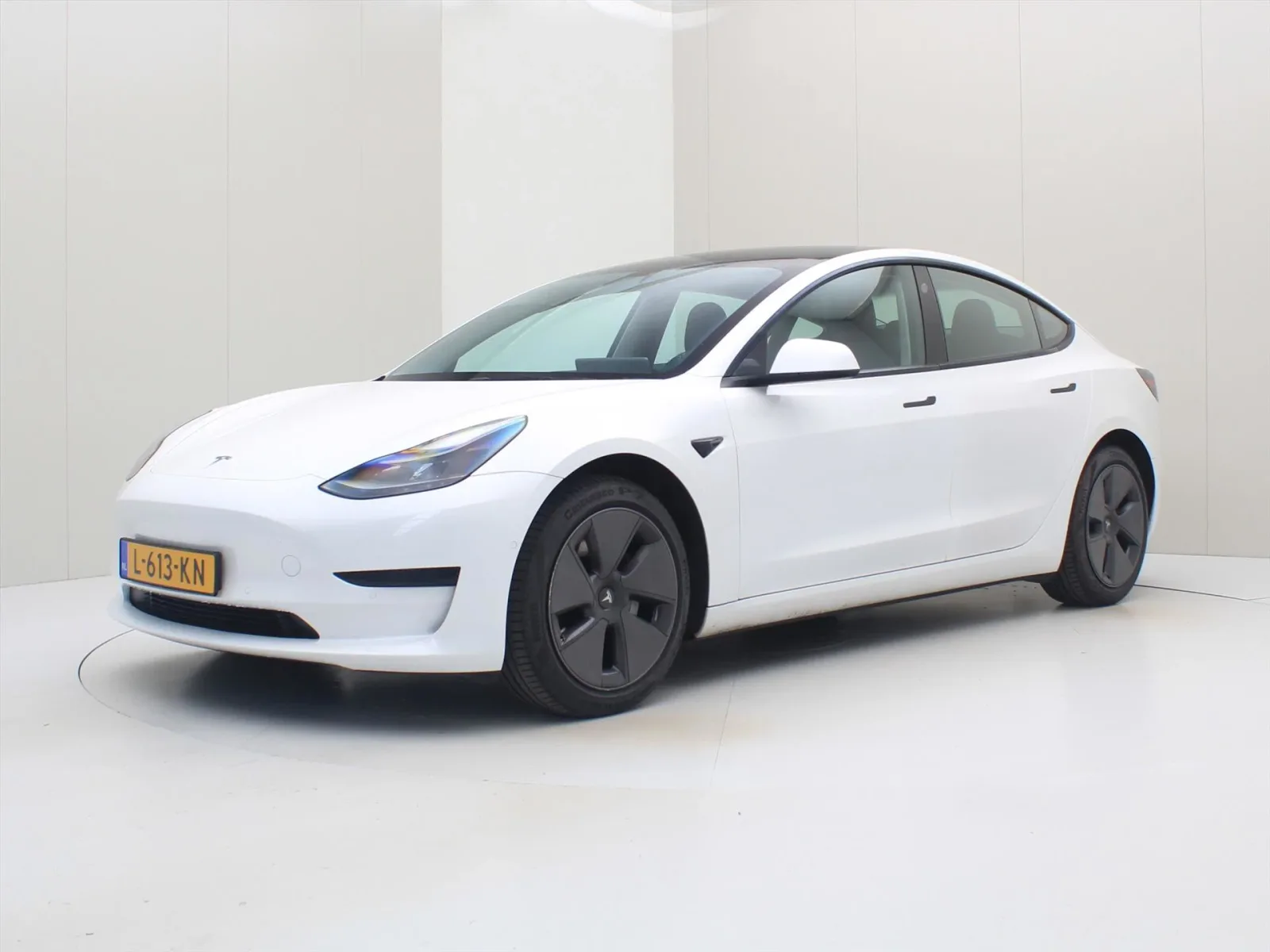 Tesla Model 3 (2021) — foto 1
