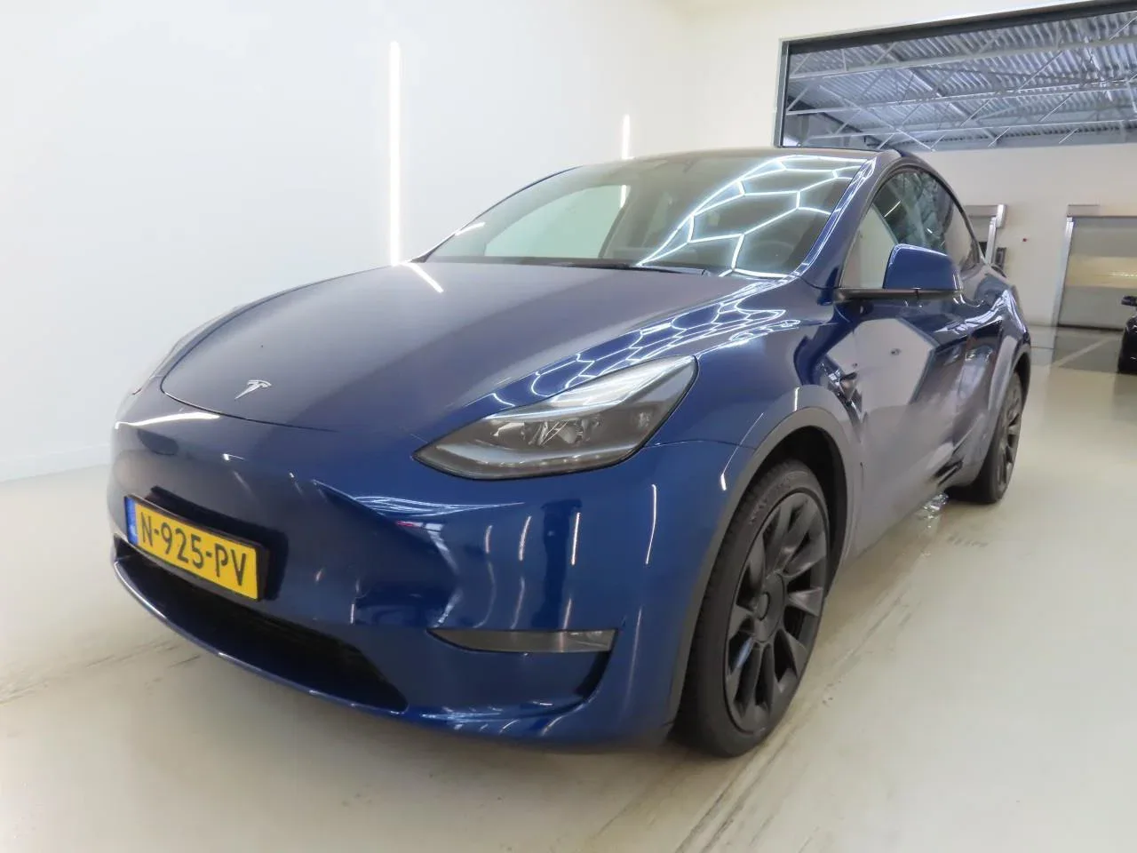 Tesla Model Y (2021) — foto 1