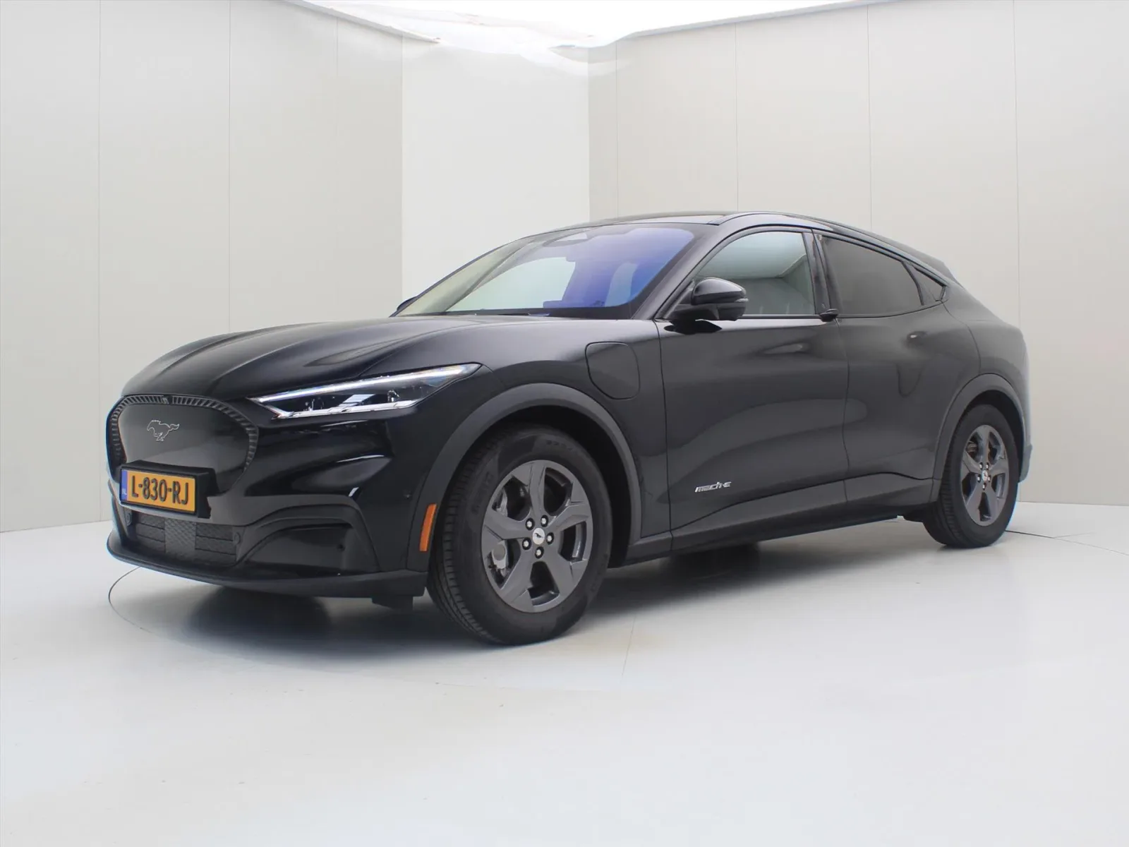 Ford Mustang (2021) — foto 1
