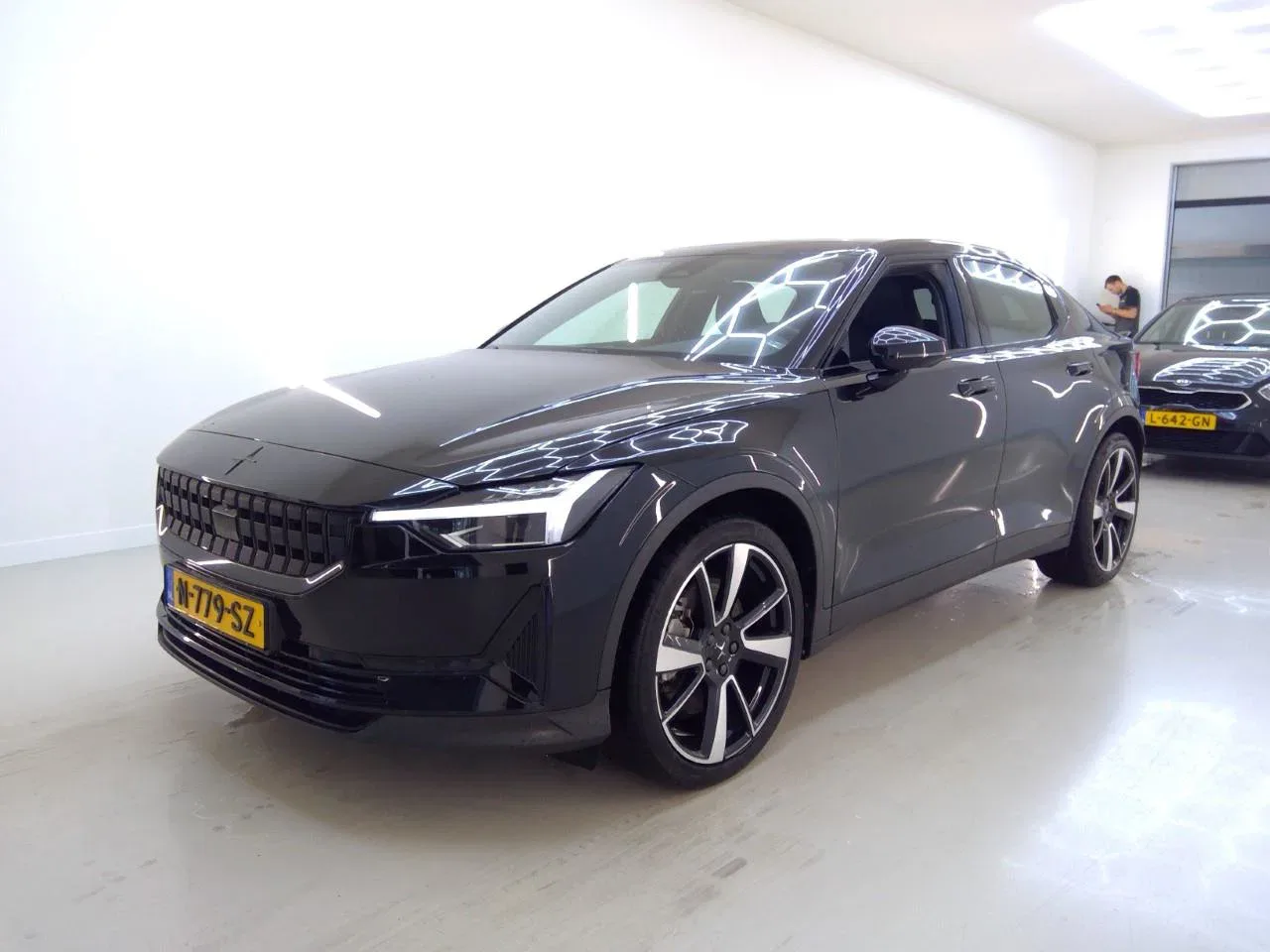Polestar 2 (2021) — foto 1