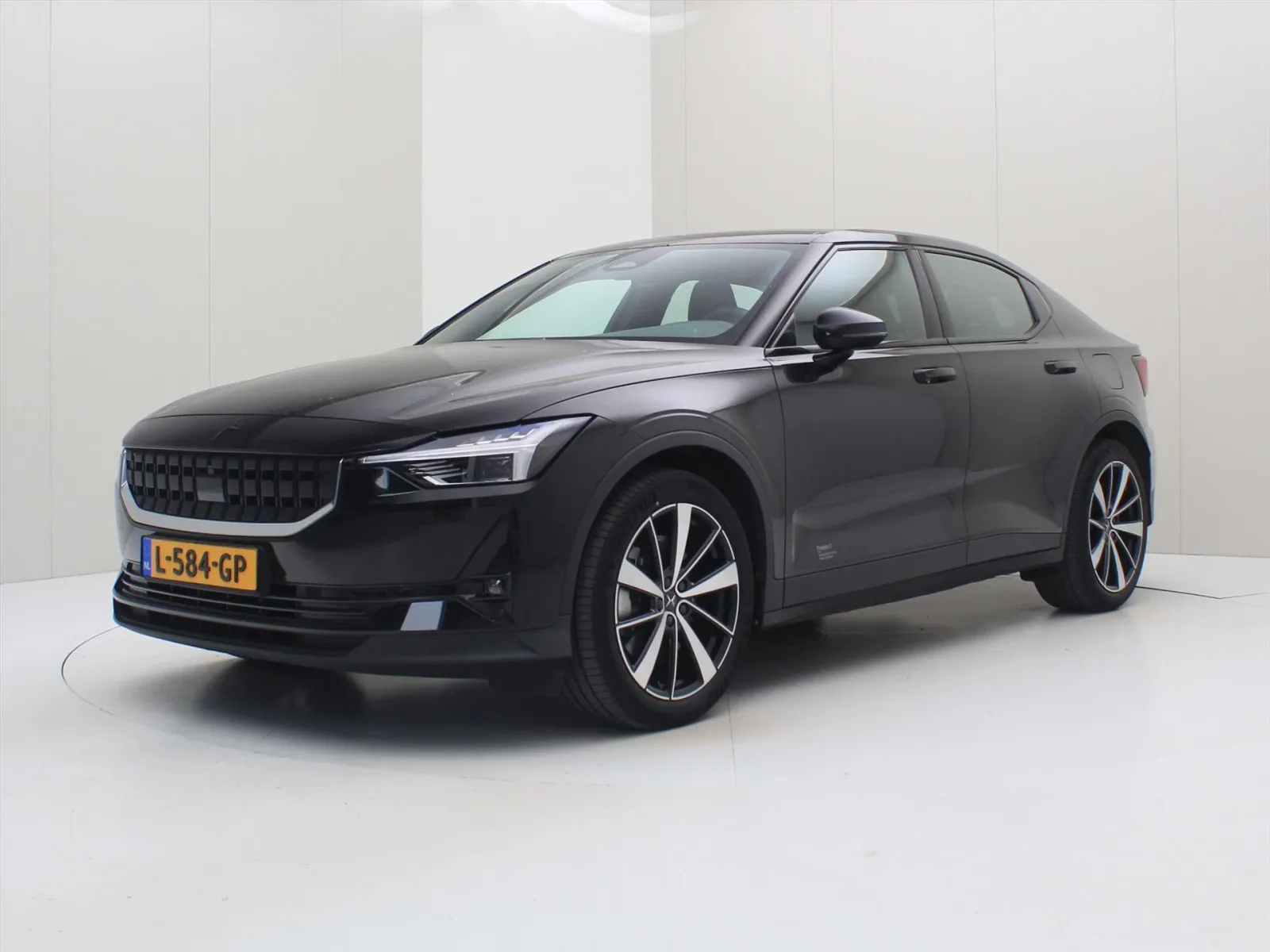 Polestar 2 (2021) — foto 1
