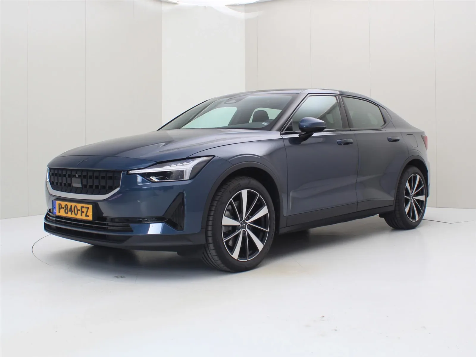 Polestar 2 (2022) — foto 1