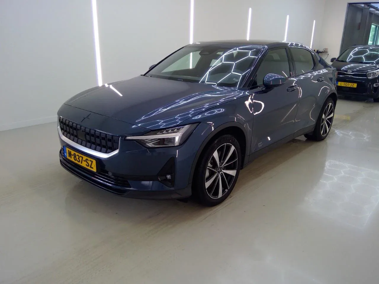 Polestar 2 (2021) — foto 1