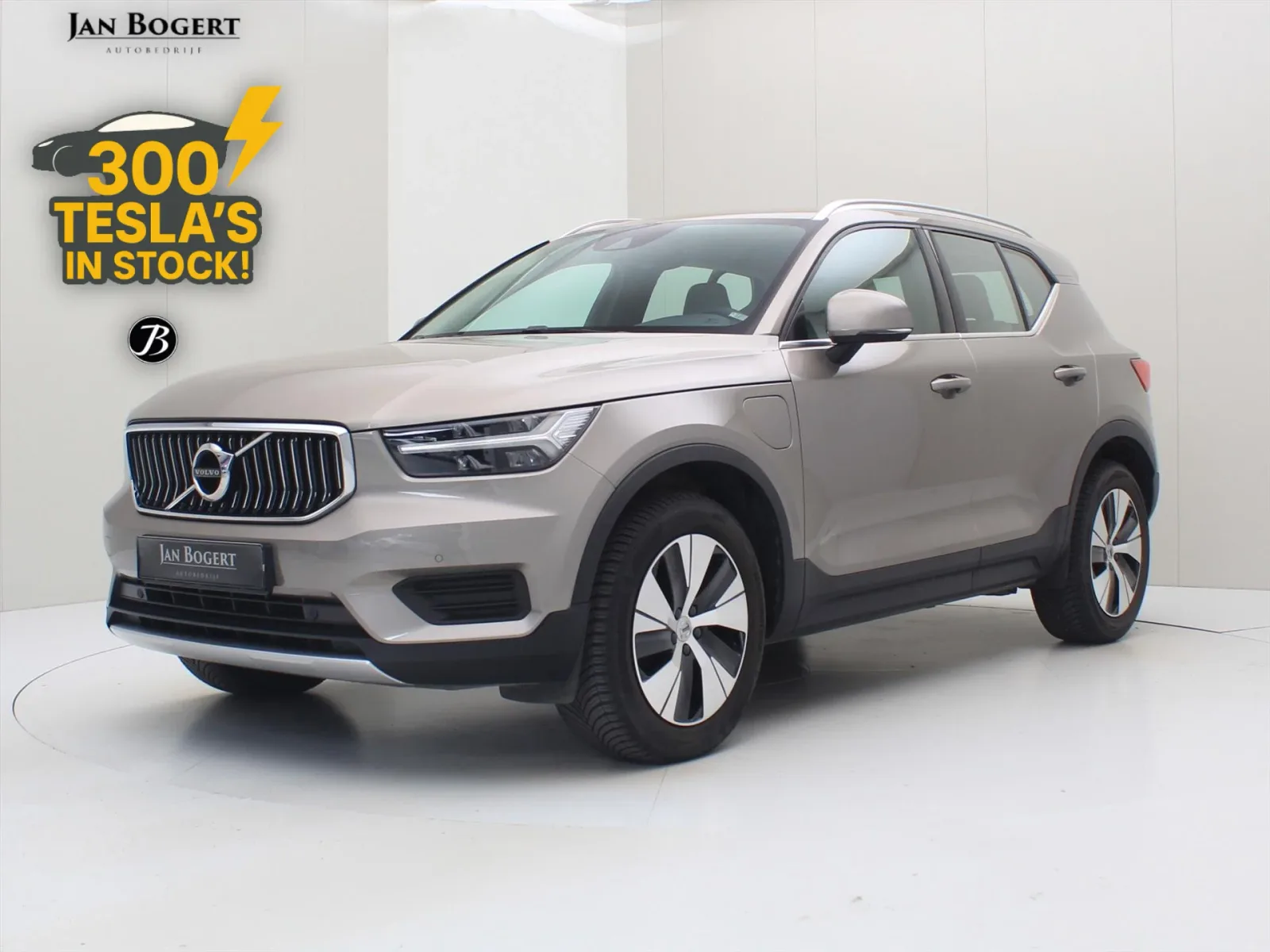 Volvo XC40 (2022) — foto 1