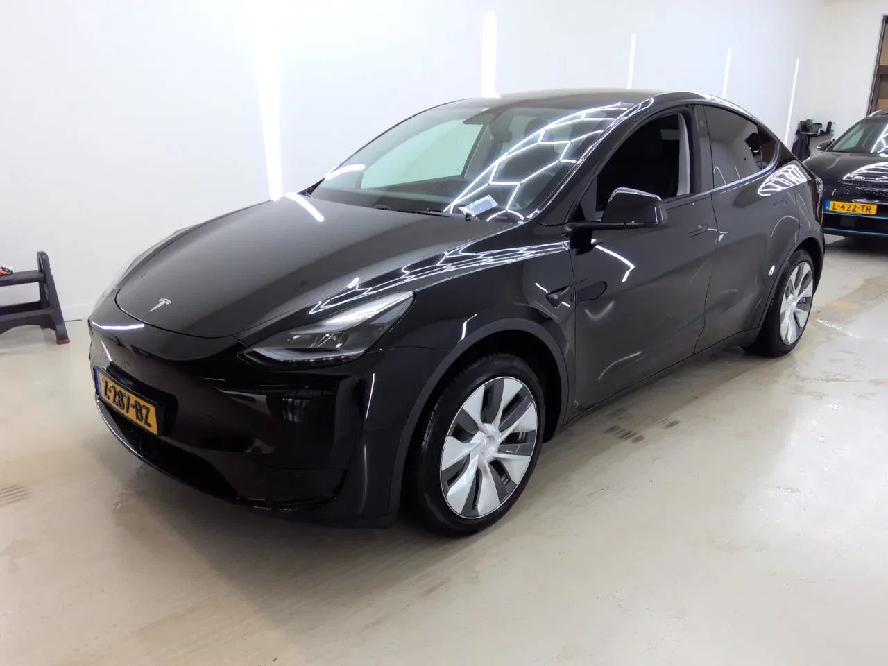 Tesla Model Y (2024) — foto 1