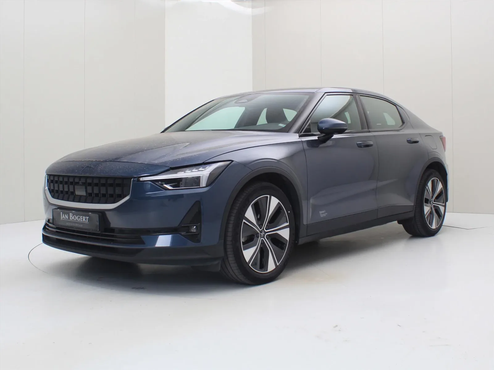 Polestar 2 (2022) — foto 1