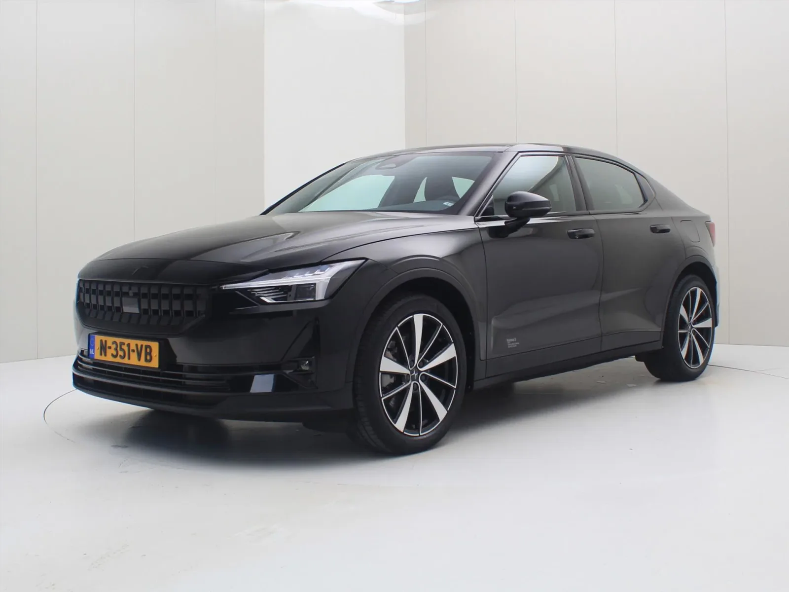 Polestar 2 (2021) — foto 1