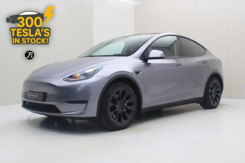 Tesla Model Y (2023)