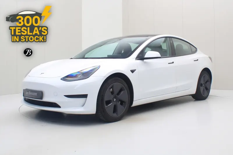 Tesla Model 3 (2022)