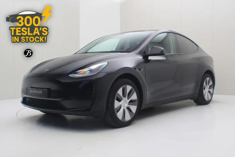 Tesla Model Y (2024)