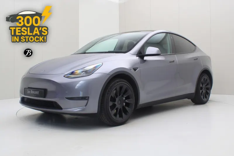 Tesla Model Y (2023)