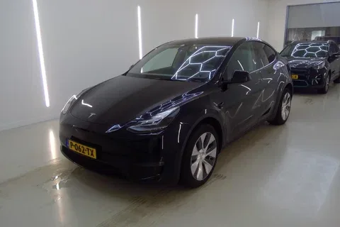 Tesla Model Y (2022) — foto 1