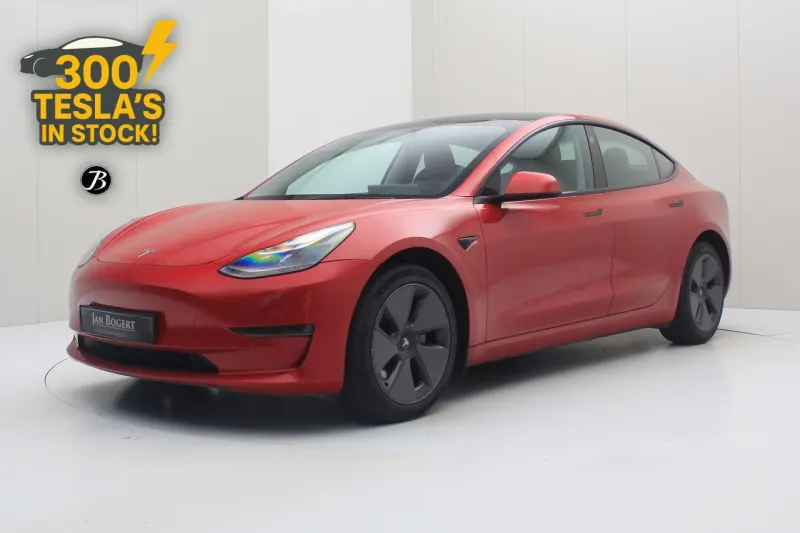Tesla Model 3 (2023)