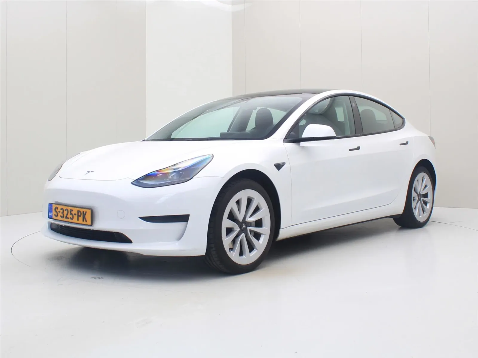 Tesla Model 3 (2023) — foto 1