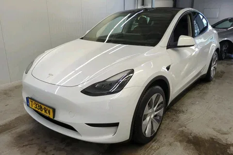 Tesla Model Y (2023) — foto 1