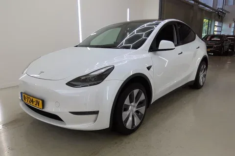 Tesla Model Y (2022) — foto 1
