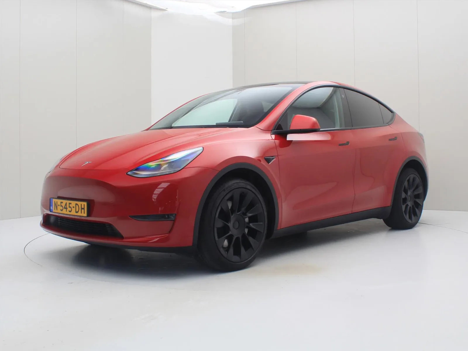 Tesla Model Y (2021) — foto 1