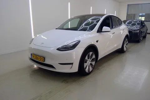 Tesla Model Y (2021) — foto 1