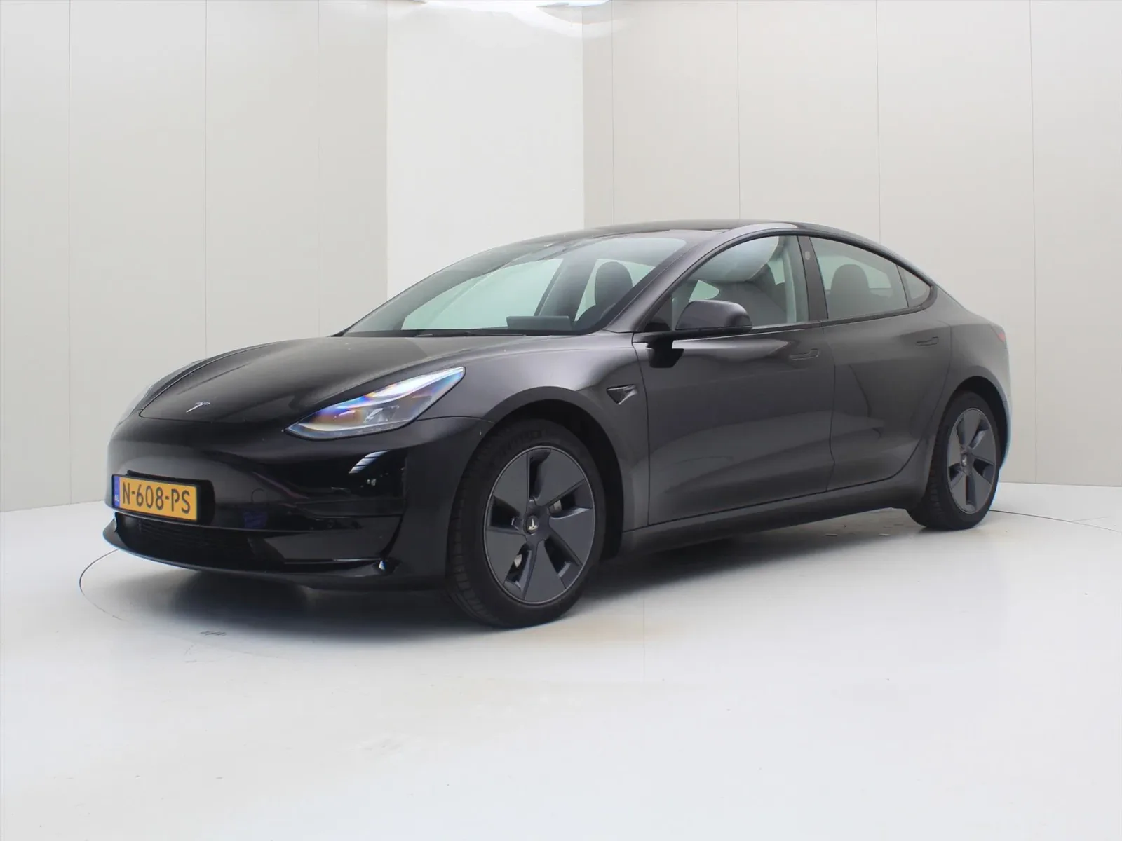 Tesla Model 3 (2021) — foto 1