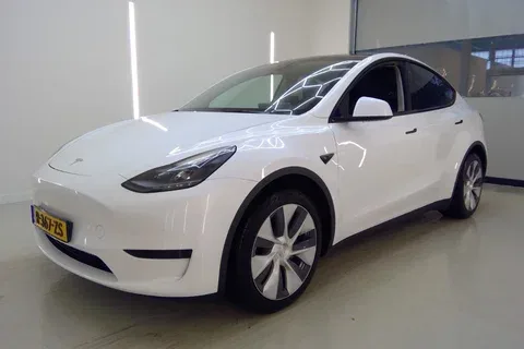 Tesla Model Y (2022) — foto 1