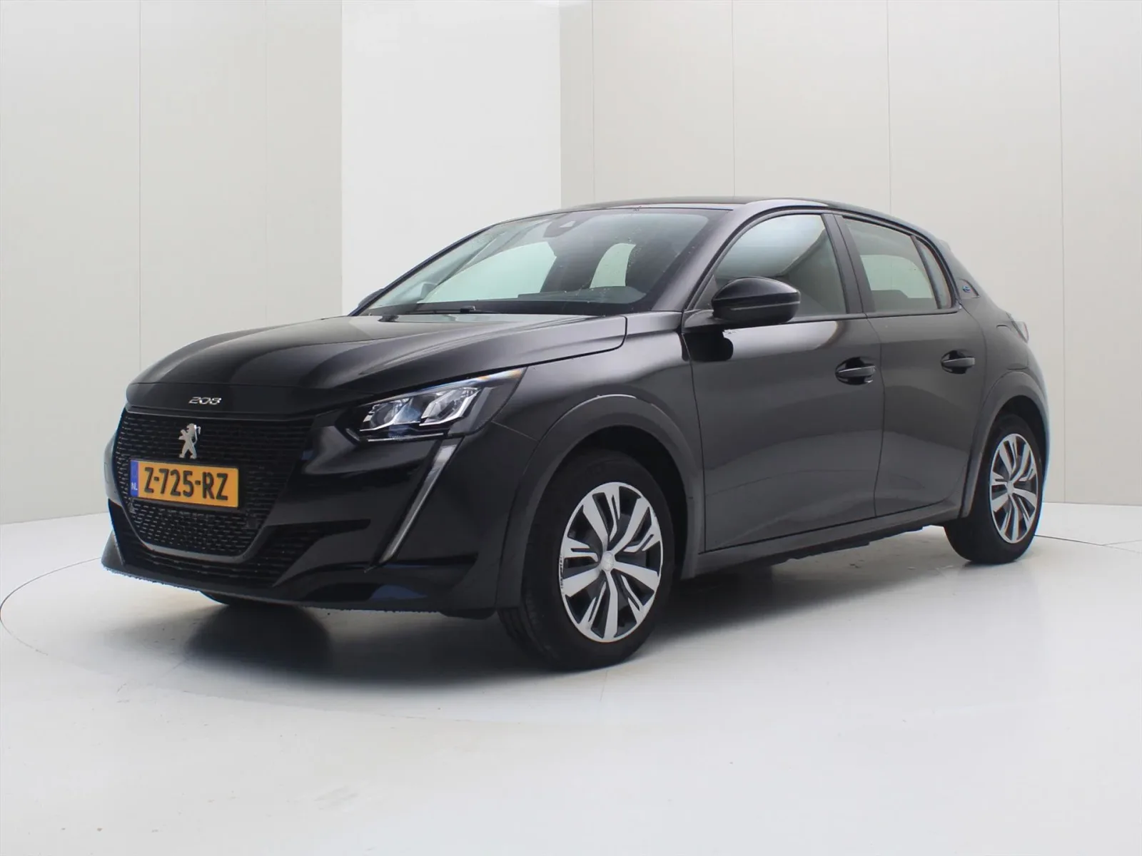 Peugeot e-208 (2023) — foto 1
