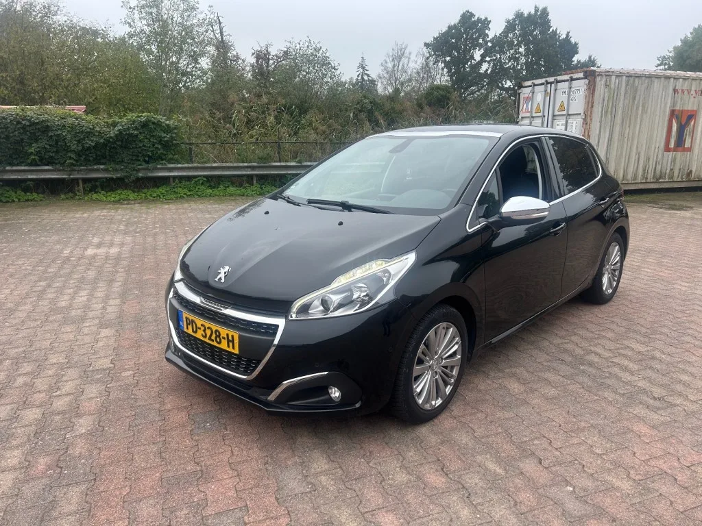 Peugeot 208 (2017) — foto 1