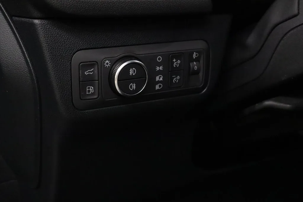 Ford Kuga (2024) — foto 1