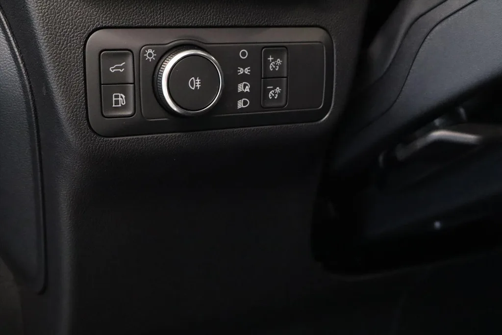 Ford Kuga (2025) — foto 1