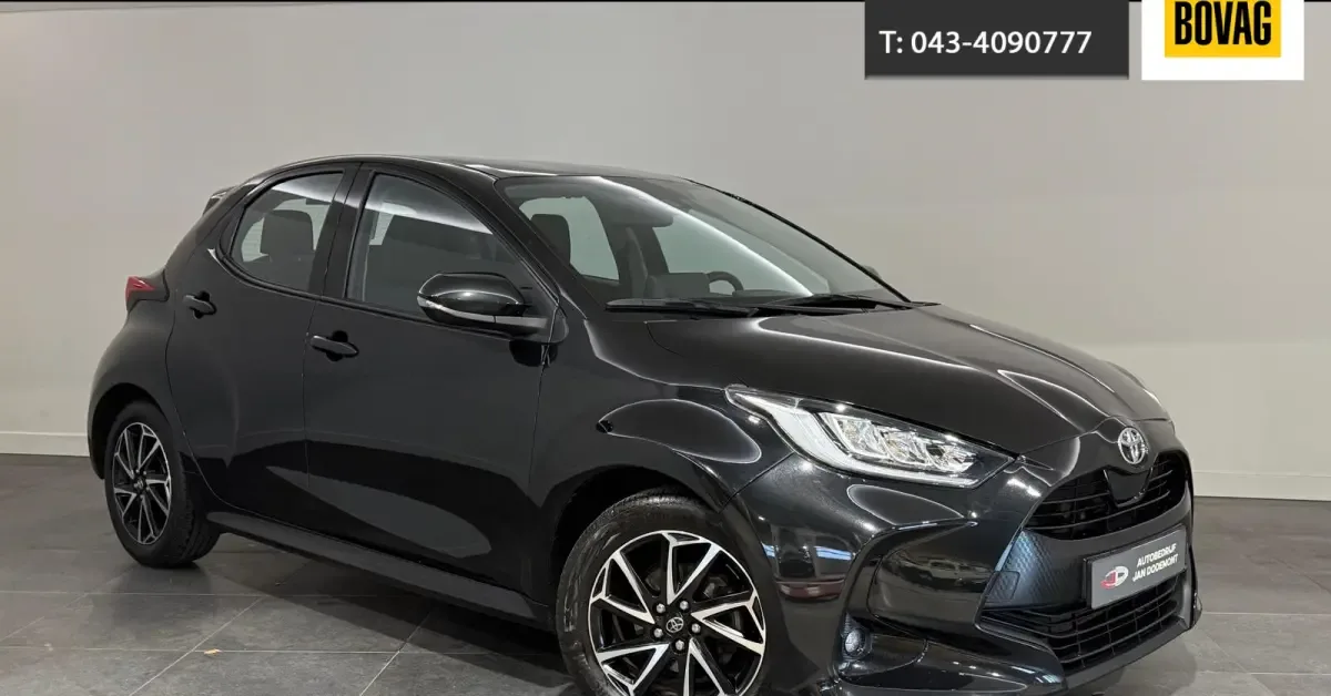 Toyota Yaris (2022) — foto 1