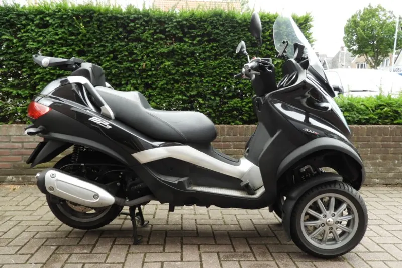 Piaggio MP3 Touring LT 300 IE (2013)