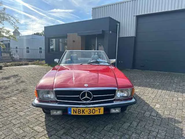 Mercedes-Benz SL-Klasse (1983) — foto 1