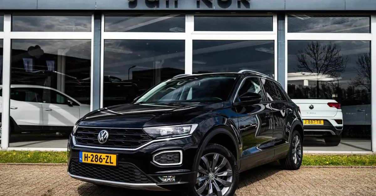 Volkswagen T-Roc (2020) — foto 1