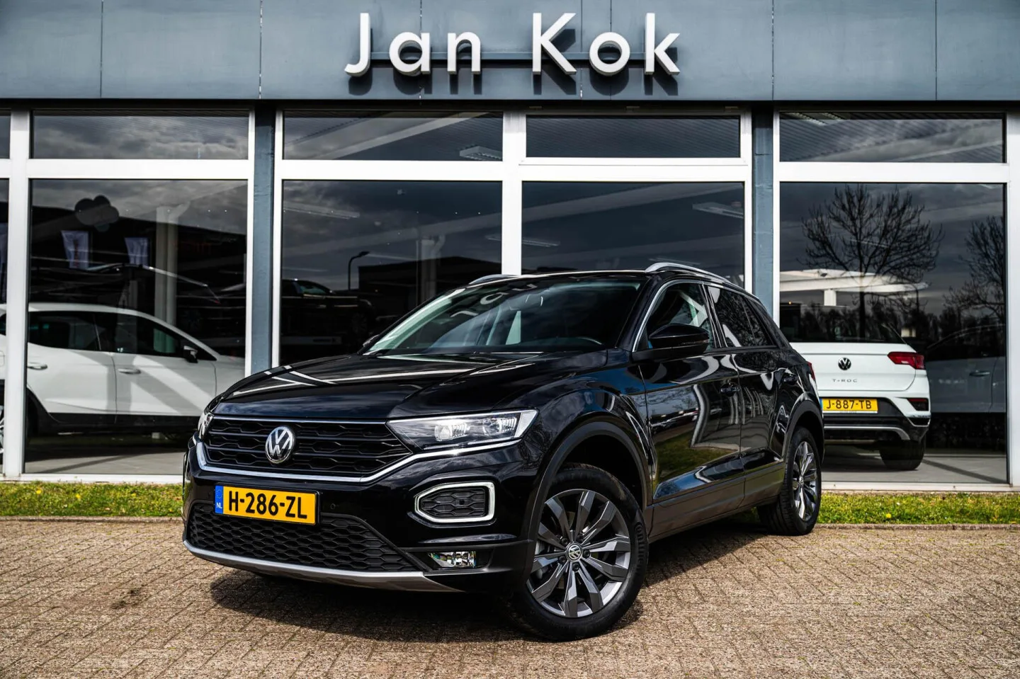 Volkswagen T-Roc (2020) — foto 1