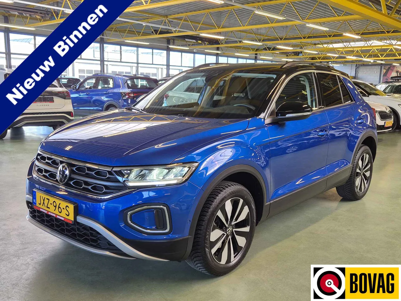 Volkswagen T-Roc (2024) — foto 1