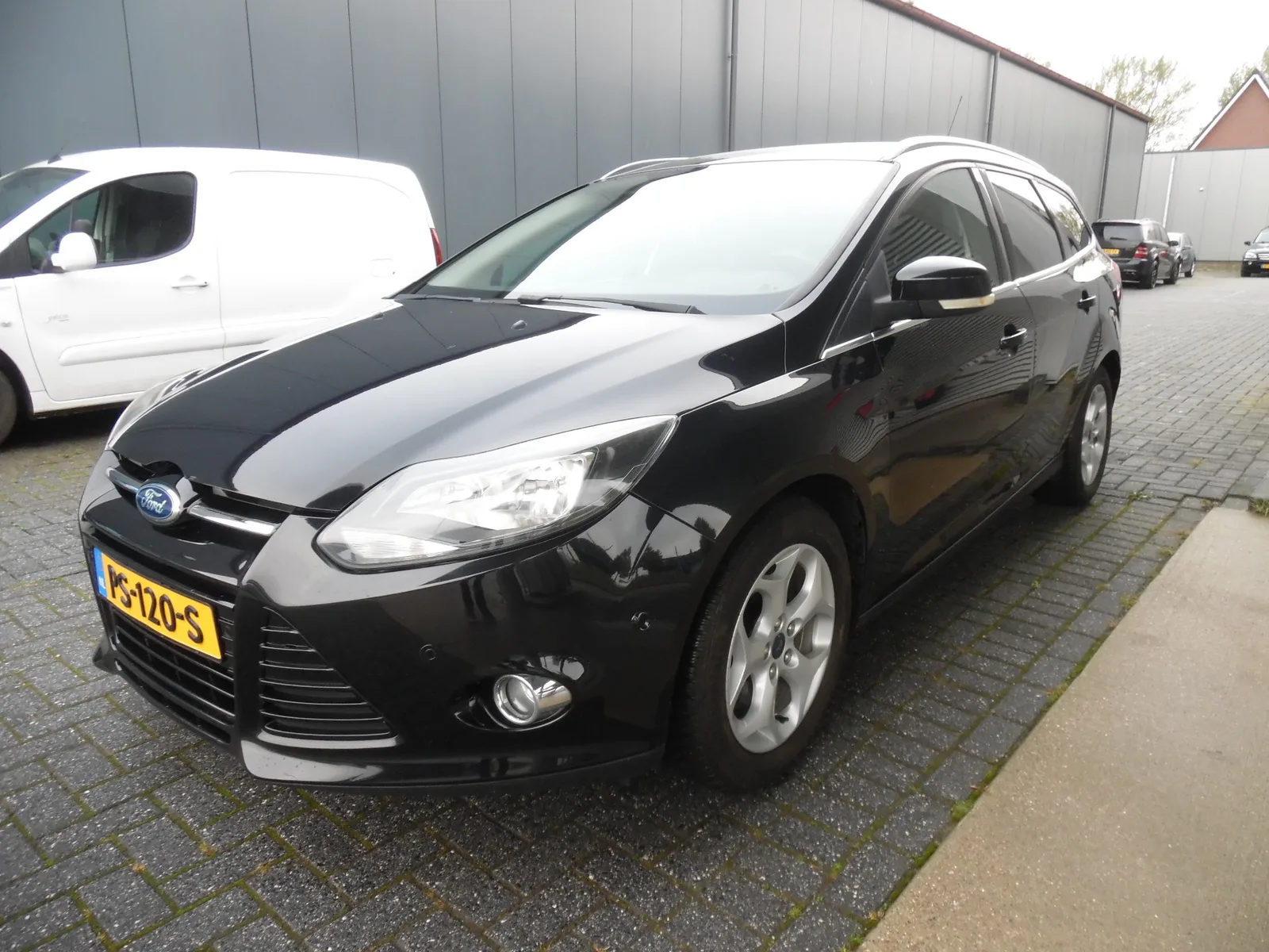 Ford Focus (2011) — foto 1