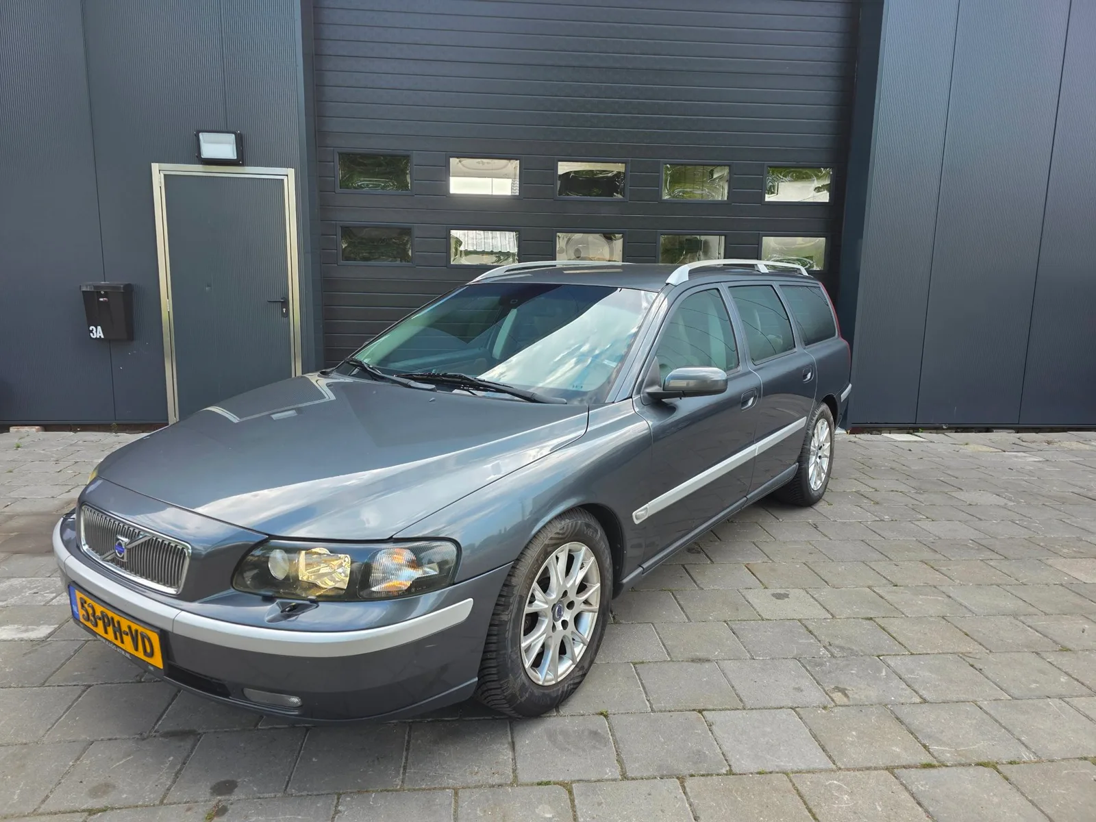 Volvo V70 (2004) — foto 1