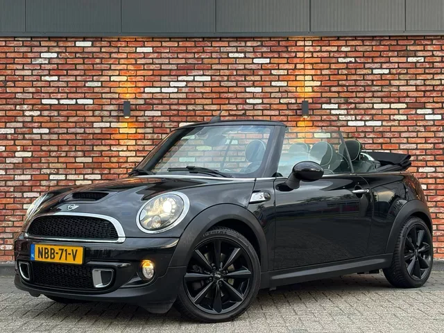 MINI Cabrio (2014) — foto 1