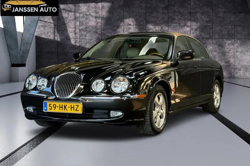 Jaguar S-Type (2001)