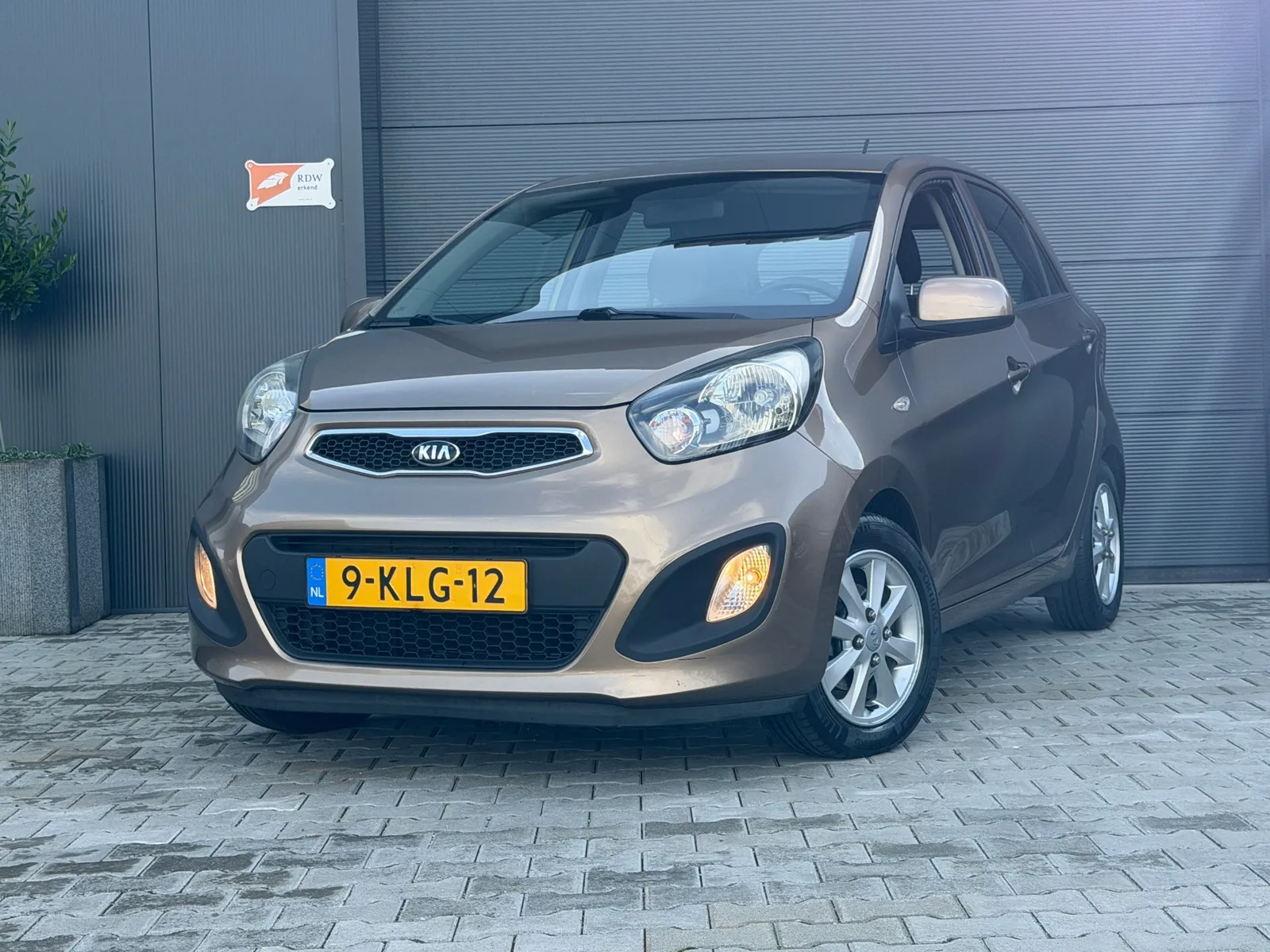 Kia Picanto (2013) — foto 1