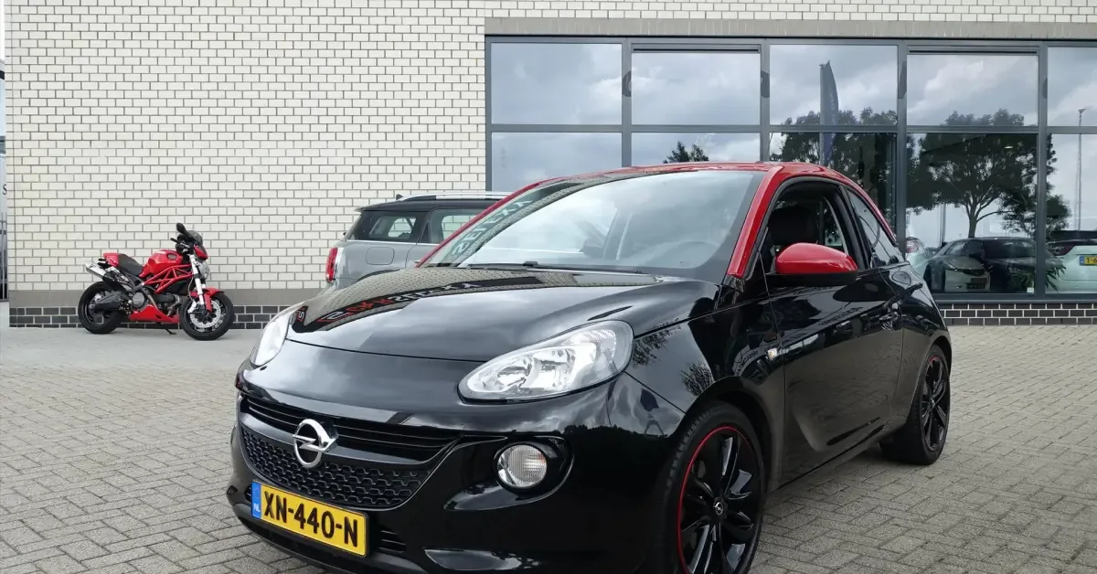 Opel Adam (2017) — foto 1