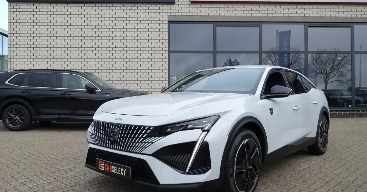 Peugeot 408 (2024) — foto 1