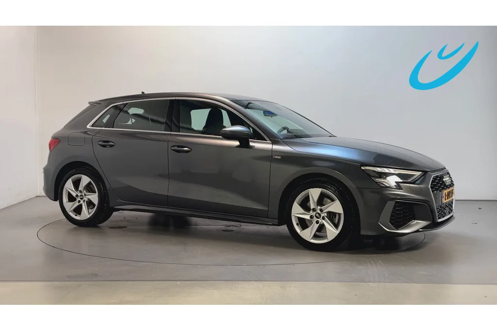 Audi A3 (2021) — foto 1