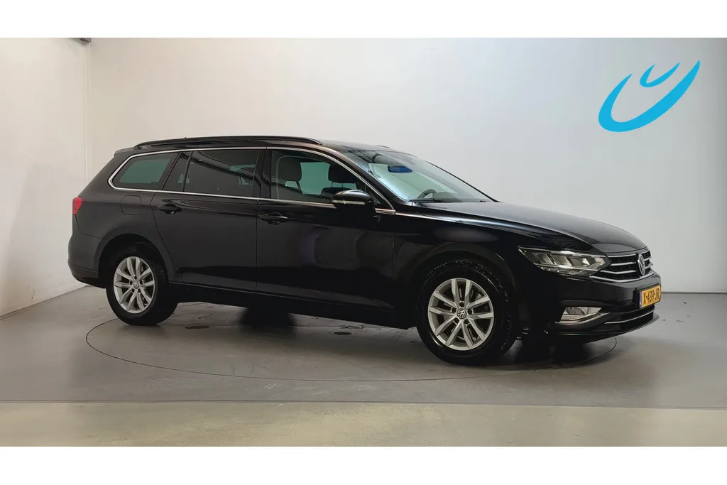 Volkswagen Passat (2020) — foto 1