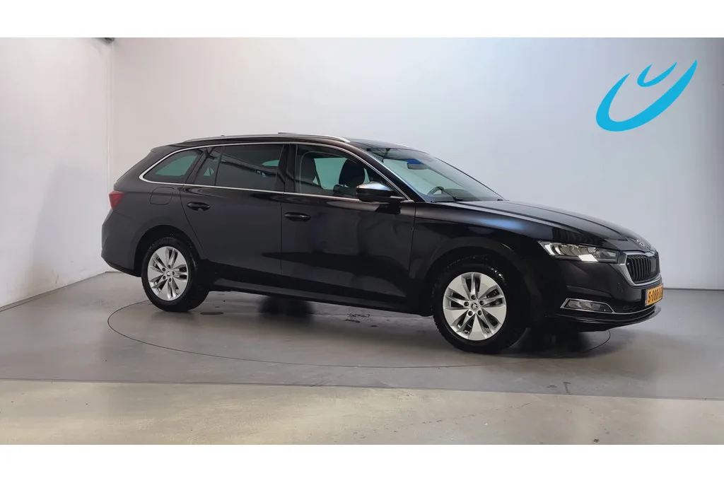 Škoda Octavia (2023) — foto 1
