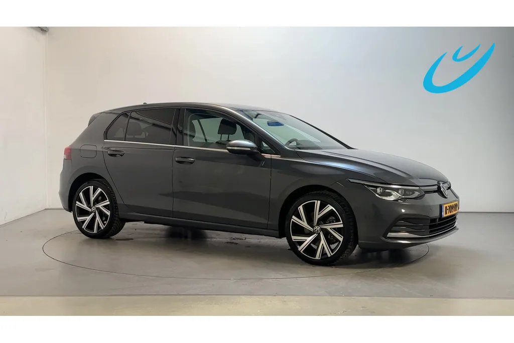Volkswagen Golf (2021) — foto 1