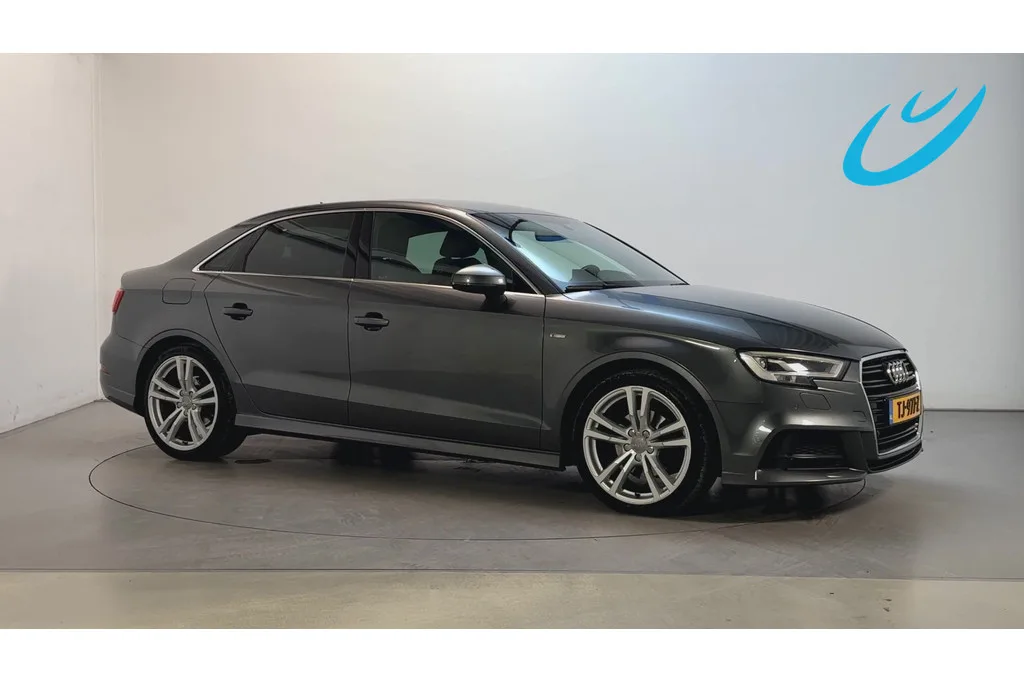Audi A3 (2018) — foto 1