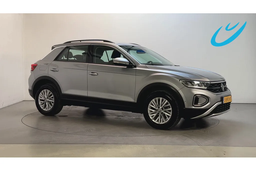 Volkswagen T-Roc (2023) — foto 1